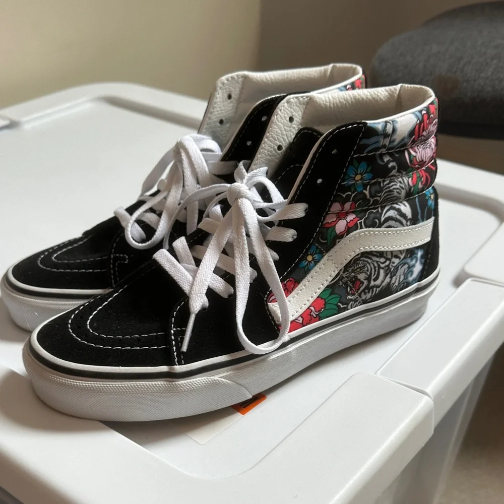 Vans Classic Black and White High-Tops - Picture 4 of 8
